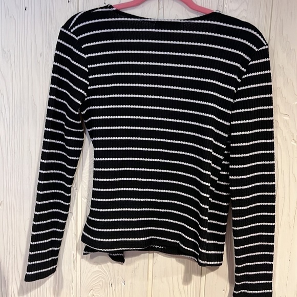 MOA MOA Black & White Faux Wrap Sweater Size  Large - Picture 5 of 10
